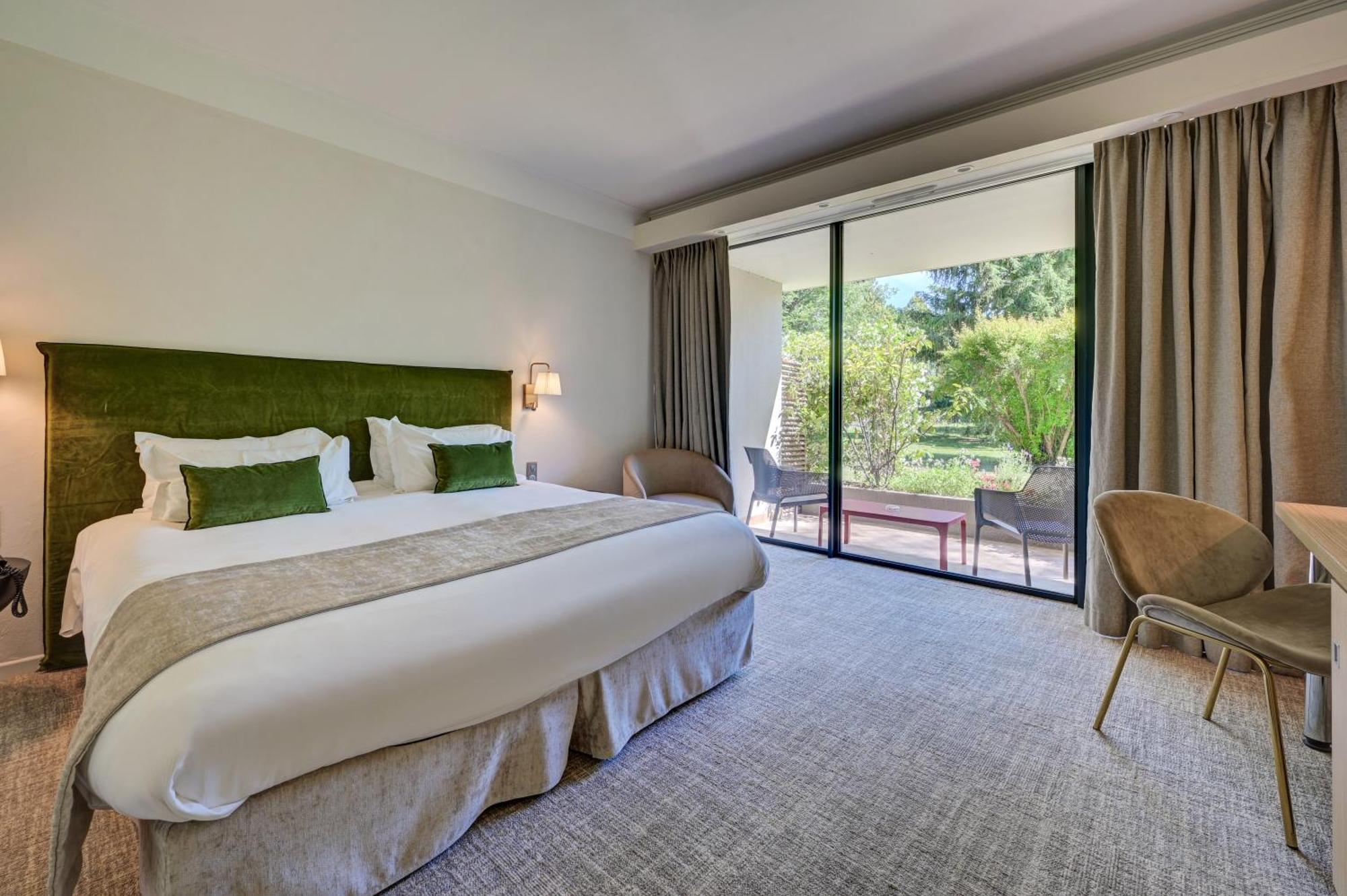 Western Sévan Parc 4* Pertuis