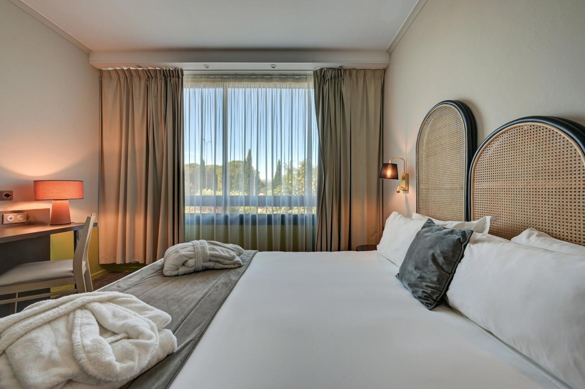 Hotel Western Sévan Parc Pertuis